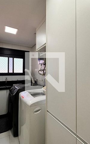 Apartamento à venda com 160m², 3 quartos e 3 vagas Apartamento à venda com 160m², 3 quartos e 3 vagasLavanderia