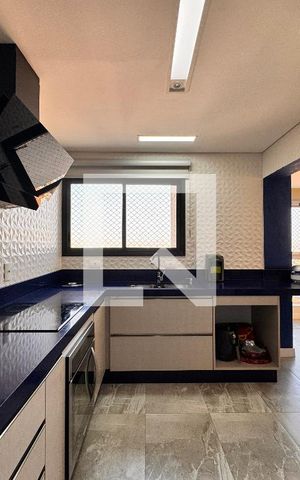 Apartamento à venda com 160m², 3 quartos e 3 vagas Apartamento à venda com 160m², 3 quartos e 3 vagasCozinha