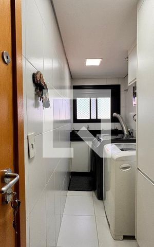 Apartamento à venda com 160m², 3 quartos e 3 vagas Apartamento à venda com 160m², 3 quartos e 3 vagasLavanderia