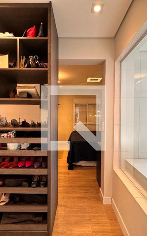 Apartamento à venda com 160m², 3 quartos e 3 vagas Apartamento à venda com 160m², 3 quartos e 3 vagasCloset suite 3