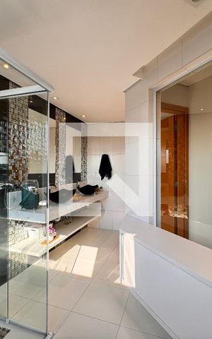 Apartamento à venda com 160m², 3 quartos e 3 vagas Apartamento à venda com 160m², 3 quartos e 3 vagasBanheiro suíte 3