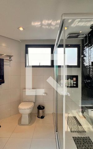 Apartamento à venda com 160m², 3 quartos e 3 vagas Apartamento à venda com 160m², 3 quartos e 3 vagasBanheiro suíte 3