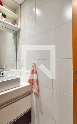 Apartamento à venda com 160m², 3 quartos e 3 vagas Apartamento à venda com 160m², 3 quartos e 3 vagasBanheiro da suíte 1
