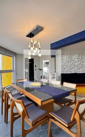 Apartamento à venda com 160m², 3 quartos e 3 vagas Apartamento à venda com 160m², 3 quartos e 3 vagasVaranda gourmet