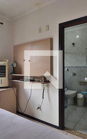 Casa à venda com 140m², 3 quartos e 3 vagasSuíte 1