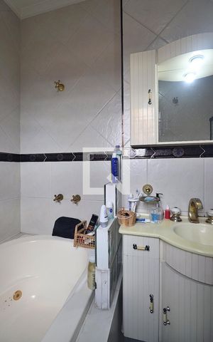 Casa à venda com 140m², 3 quartos e 3 vagasBanheiro da Suíte 2