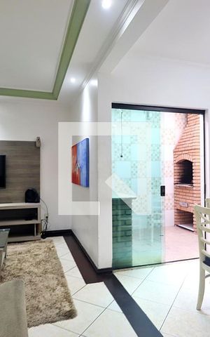 Casa à venda com 140m², 3 quartos e 3 vagasSala