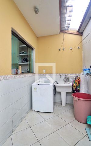 Casa à venda com 140m², 3 quartos e 3 vagasÁrea de Serviço
