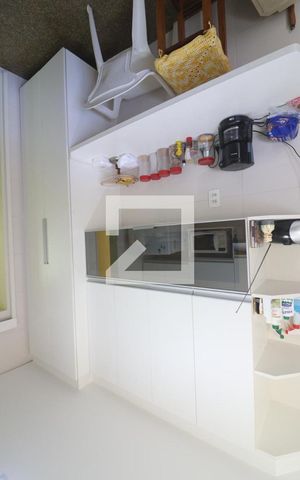 Casa à venda com 277m², 4 quartos e 5 vagasCozinha 