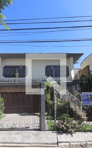 Casa à venda com 277m², 4 quartos e 5 vagasFachada