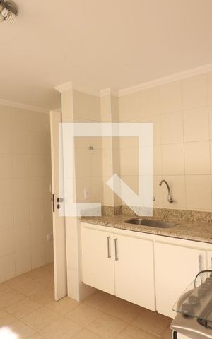 Casa à venda com 277m², 4 quartos e 5 vagasCozinha 2