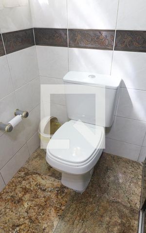 Casa à venda com 277m², 4 quartos e 5 vagasBanheiro 