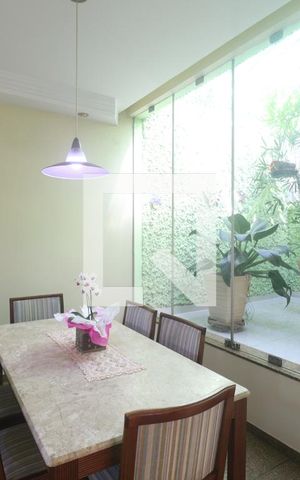 Casa à venda com 277m², 4 quartos e 5 vagasSala  de Jantar