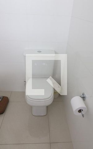 Casa à venda com 277m², 4 quartos e 5 vagasBanheiro Quarto 2