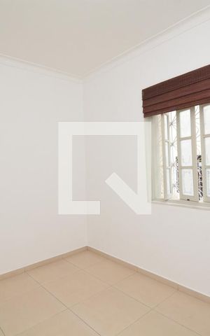 Casa à venda com 77m², 2 quartos e 1 vagaSala