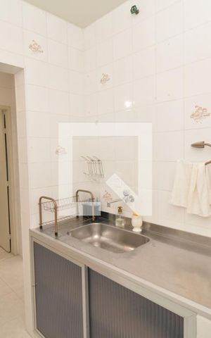 Casa à venda com 77m², 2 quartos e 1 vagaCozinha