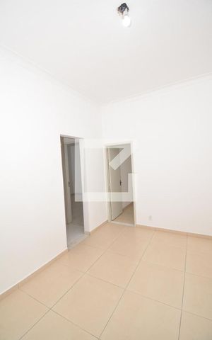 Casa à venda com 77m², 2 quartos e 1 vagaSala