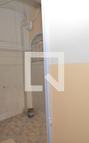 Casa à venda com 77m², 2 quartos e 1 vagaBanheiro de Serviço