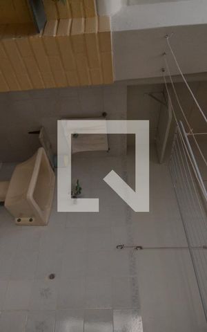 Casa à venda com 77m², 2 quartos e 1 vagaÁrea de Serviço
