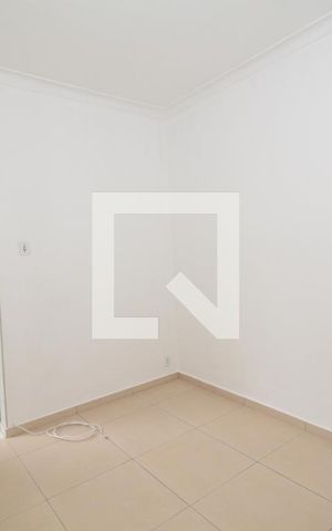 Casa à venda com 77m², 2 quartos e 1 vagaSala