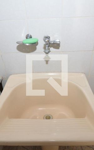 Casa à venda com 77m², 2 quartos e 1 vagaÁrea de Serviço
