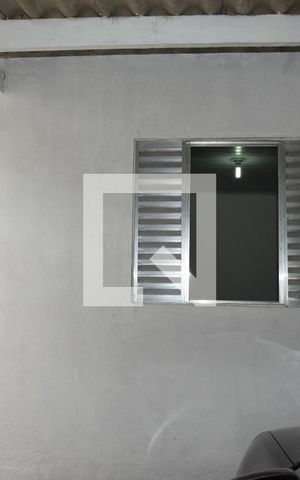 Casa para alugar com 35m², 1 quarto e sem vagaQuintal