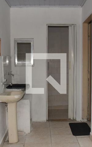 Casa para alugar com 35m², 1 quarto e sem vagaÁrea de Serviço