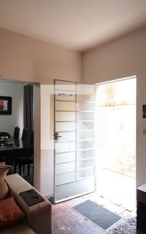 Casa à venda com 360m², 6 quartos e 1 vagaCasa 2 - Sala