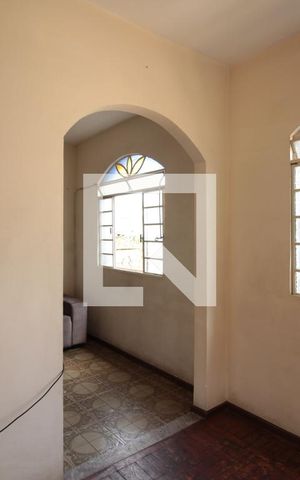 Casa à venda com 360m², 6 quartos e 1 vagaCasa 1 - Sala