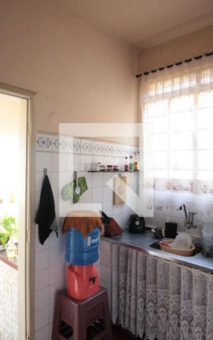 Casa à venda com 360m², 6 quartos e 1 vagaCasa 2 - Cozinha
