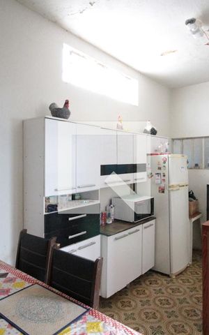 Casa à venda com 360m², 6 quartos e 1 vagaCasa 3 - Cozinha