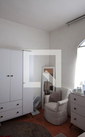 Casa à venda com 360m², 6 quartos e 1 vagaCasa 1 - Quarto