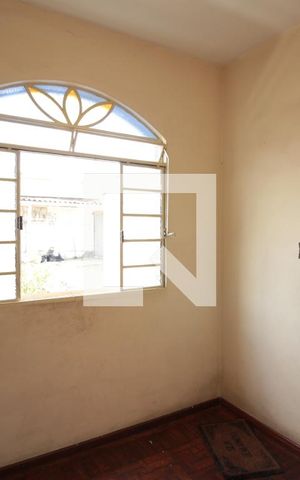 Casa à venda com 360m², 6 quartos e 1 vagaCasa 1 - Sala