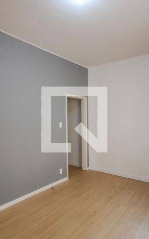 Apartamento para alugar com 120m², 3 quartos e 1 vaga Apartamento para alugar com 120m², 3 quartos e 1 vagaSala
