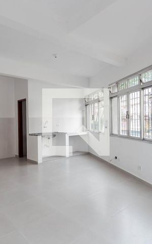 Studio para alugar com 31m², 1 quarto e sem vaga Studio para alugar com 31m², 1 quarto e sem vagaSala/Cozinha