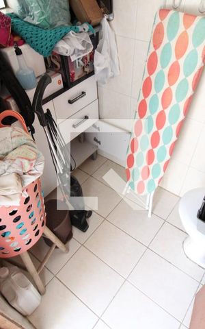 Casa à venda com 220m², 5 quartos e sem vagaCasa 1 - Banheiro de serviço 