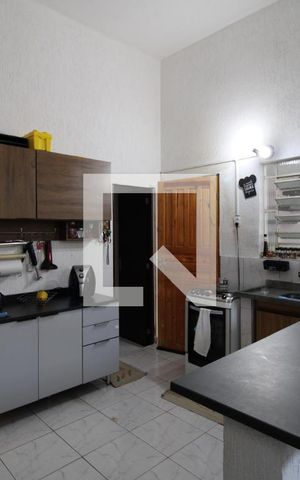 Casa à venda com 220m², 5 quartos e sem vagaCasa 3 - Cozinha 