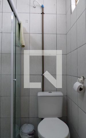 Casa à venda com 220m², 5 quartos e sem vagaCasa 3 - Banheiro 