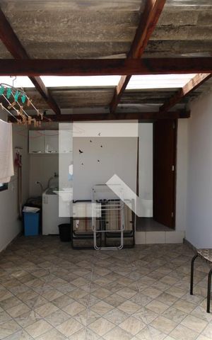 Casa à venda com 220m², 5 quartos e sem vagaCasa 1 - Área de serviço 