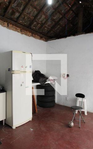 Casa à venda com 220m², 5 quartos e sem vagaÁrea de serviço 