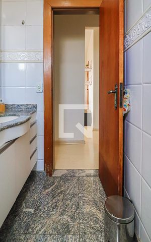 Apartamento à venda com 78m², 3 quartos e 2 vagasBanheiro do Corredor