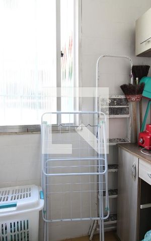 Apartamento à venda com 56m², 3 quartos e 1 vagaÁrea de Serviço