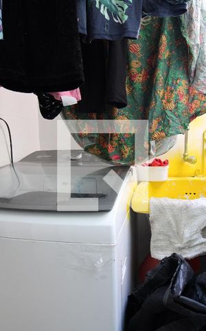 Apartamento à venda com 56m², 3 quartos e 1 vagaÁrea de Serviço