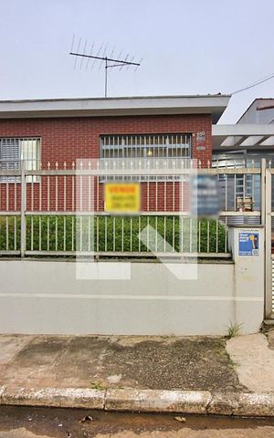Casa à venda com 270m², 3 quartos e 4 vagasFachada