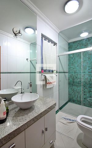 Casa à venda com 270m², 3 quartos e 4 vagasBanheiro Social