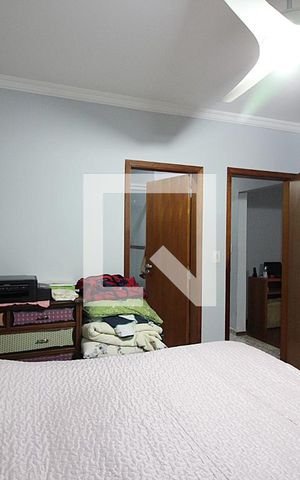 Casa à venda com 270m², 3 quartos e 4 vagasQuarto 1 - Suíte