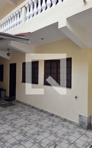 Casa à venda com 520m², 4 quartos e sem vaga Quintal fundo