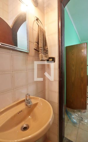 Casa à venda com 520m², 4 quartos e sem vagaBanheiro do Cômodo Extra superior