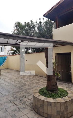 Casa à venda com 520m², 4 quartos e sem vagaQuintal frente