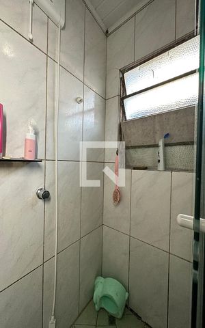 Casa à venda com 90m², 2 quartos e 2 vagasBox do Banheiro